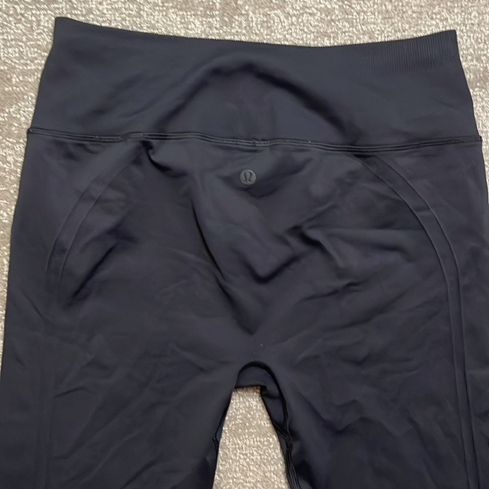 Lululemon Women’s Ebb to Street Tight Shine Legging Size 6 - Picture 9 of 9
